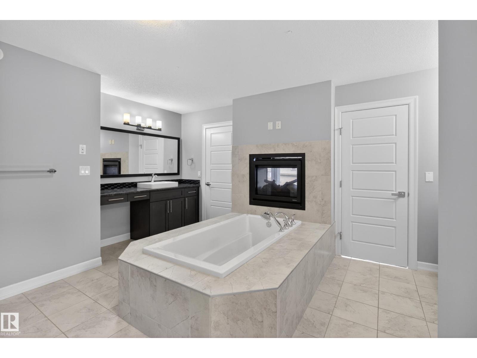 14239 138 ST NW - 50