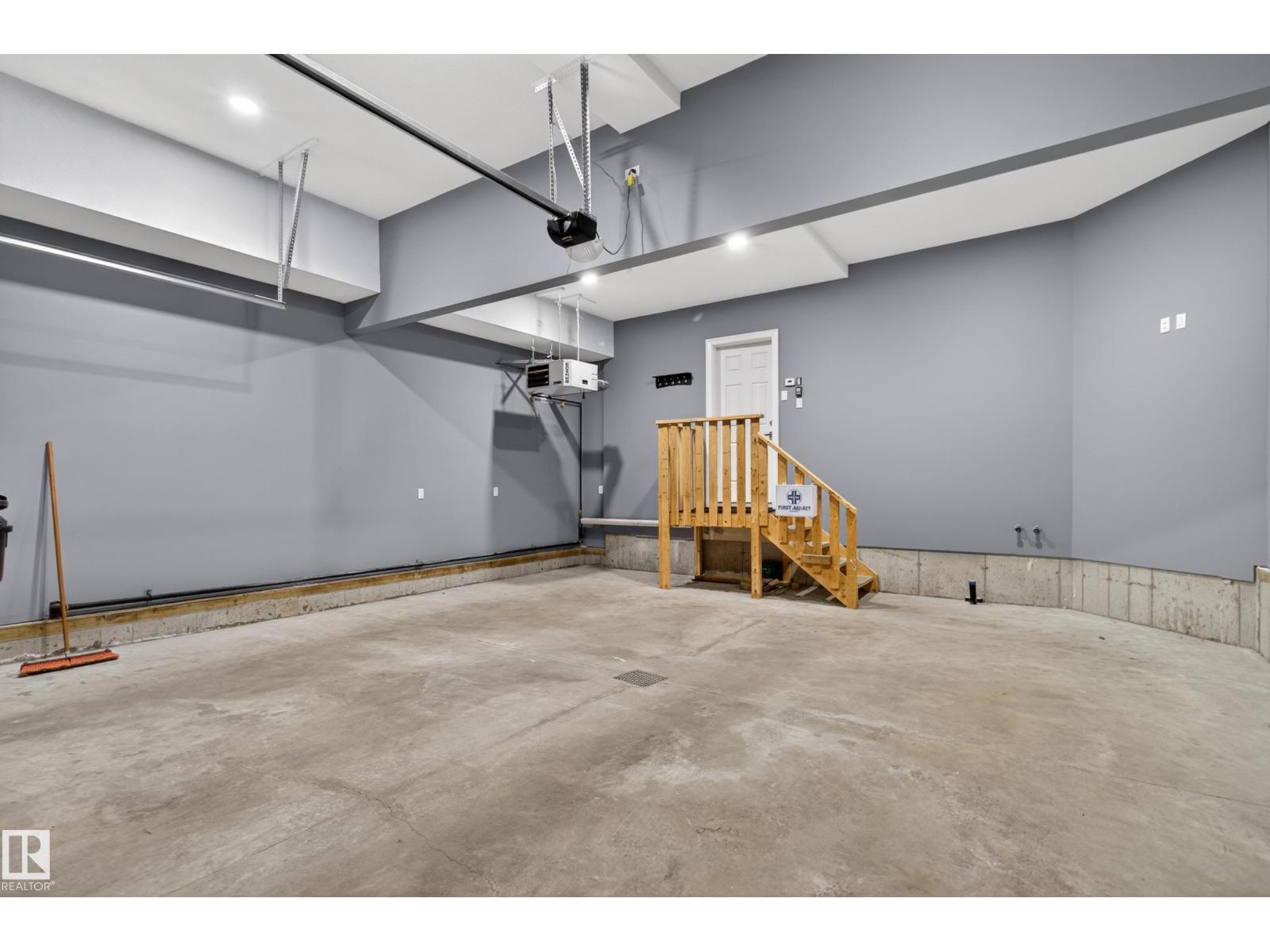 14239 138 ST NW - 63