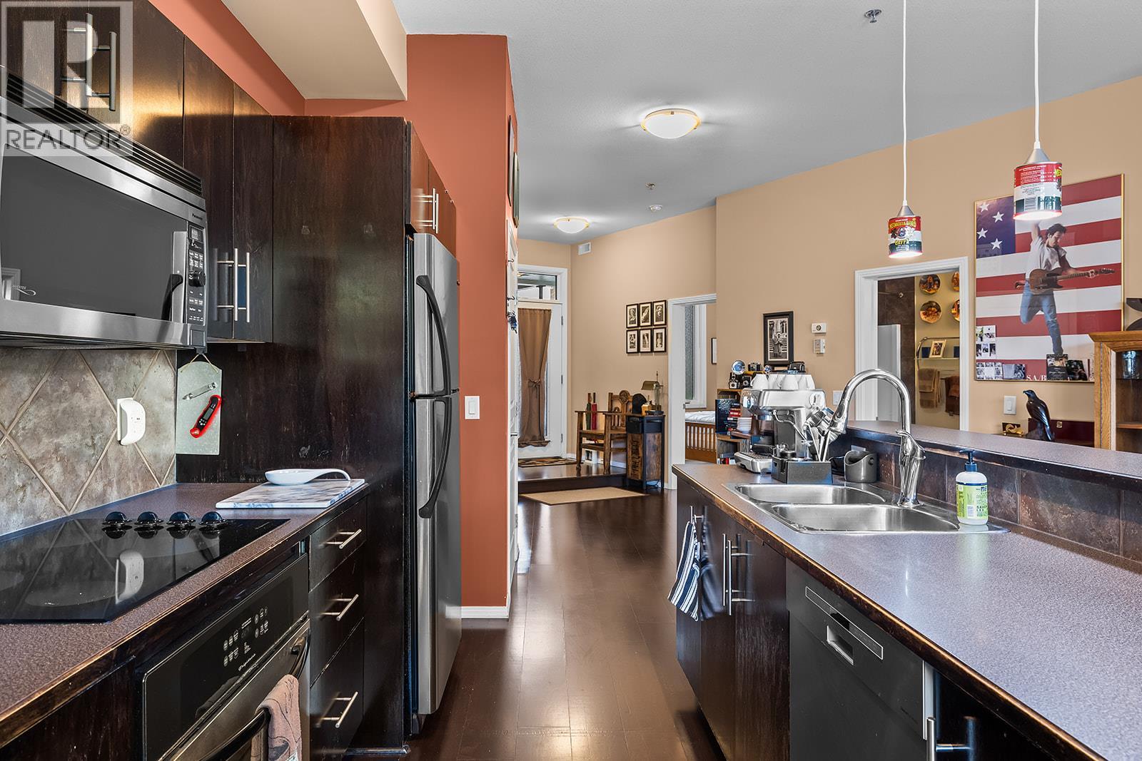 109 1327 St Paul Street, Kelowna