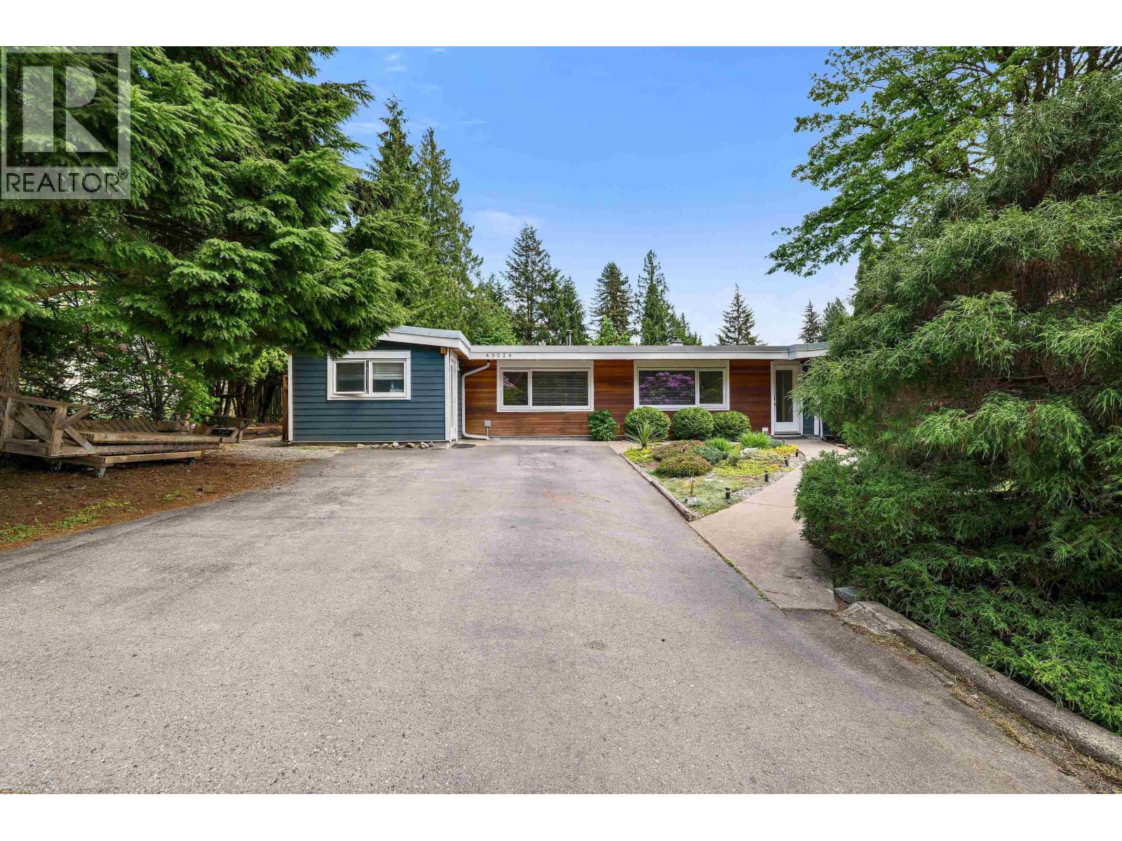 40524 N HIGHLANDS WAY, Squamish