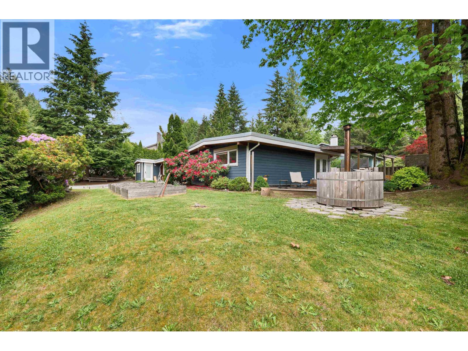 40524 N HIGHLANDS WAY, Squamish