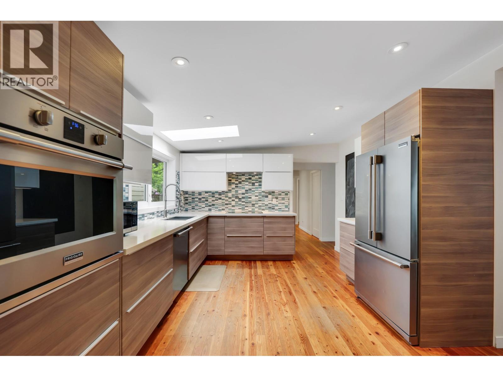 40524 N HIGHLANDS WAY, Squamish