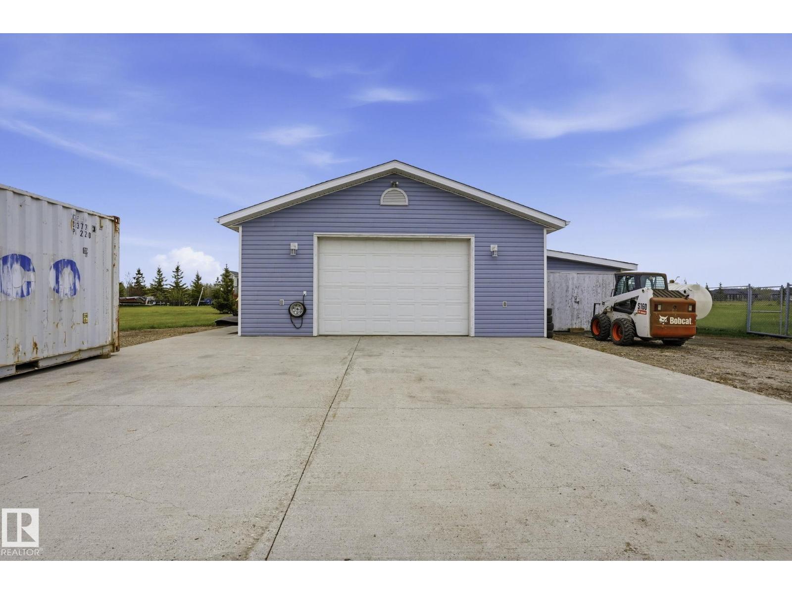 #54 53521 RGE ROAD 272 - 35
