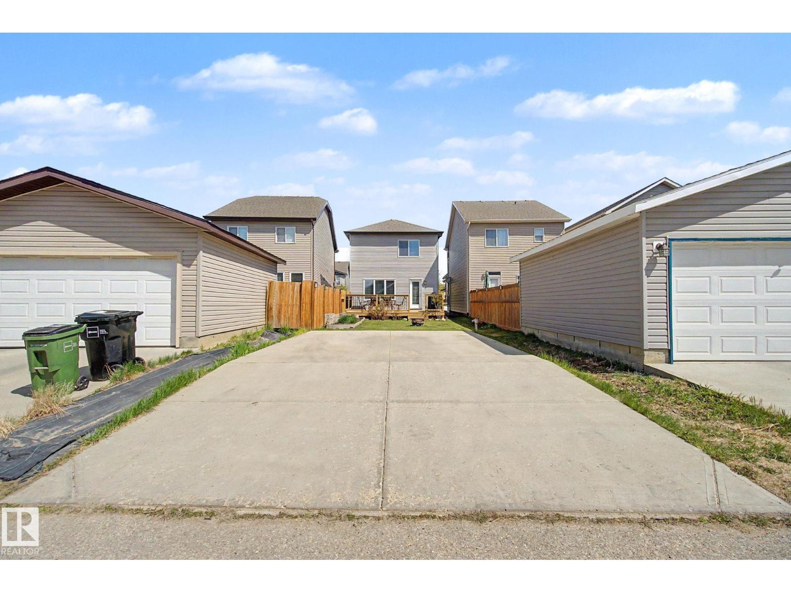 4207 PROWSE WY SW - 42