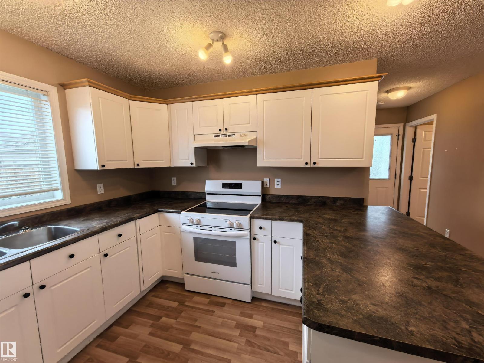 383 Silverberry RD NW - 9