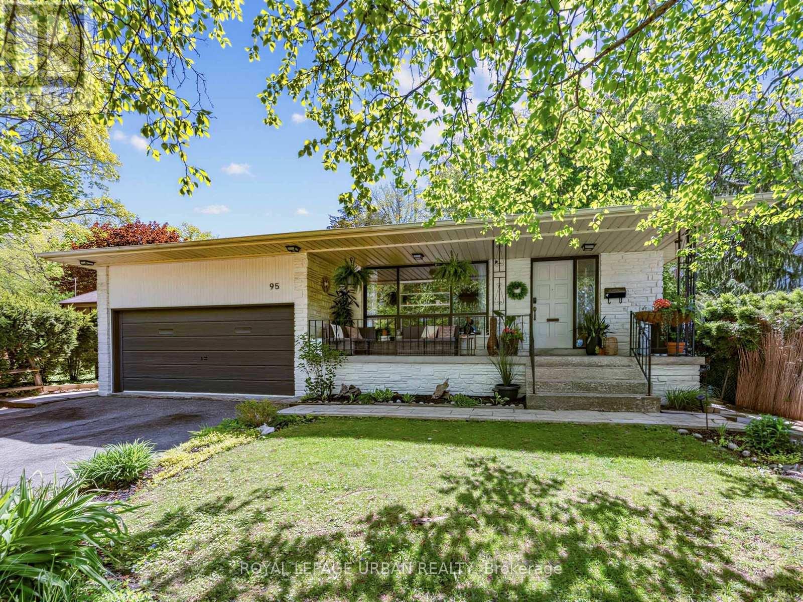 95 OAKRIDGE DRIVE - 1