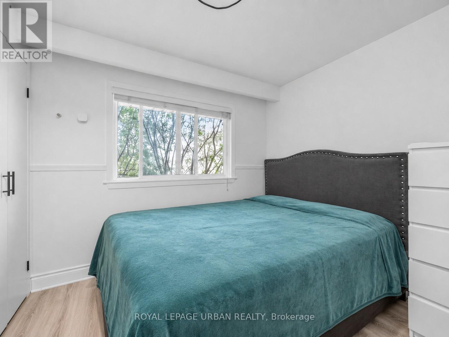 95 OAKRIDGE DRIVE - 17