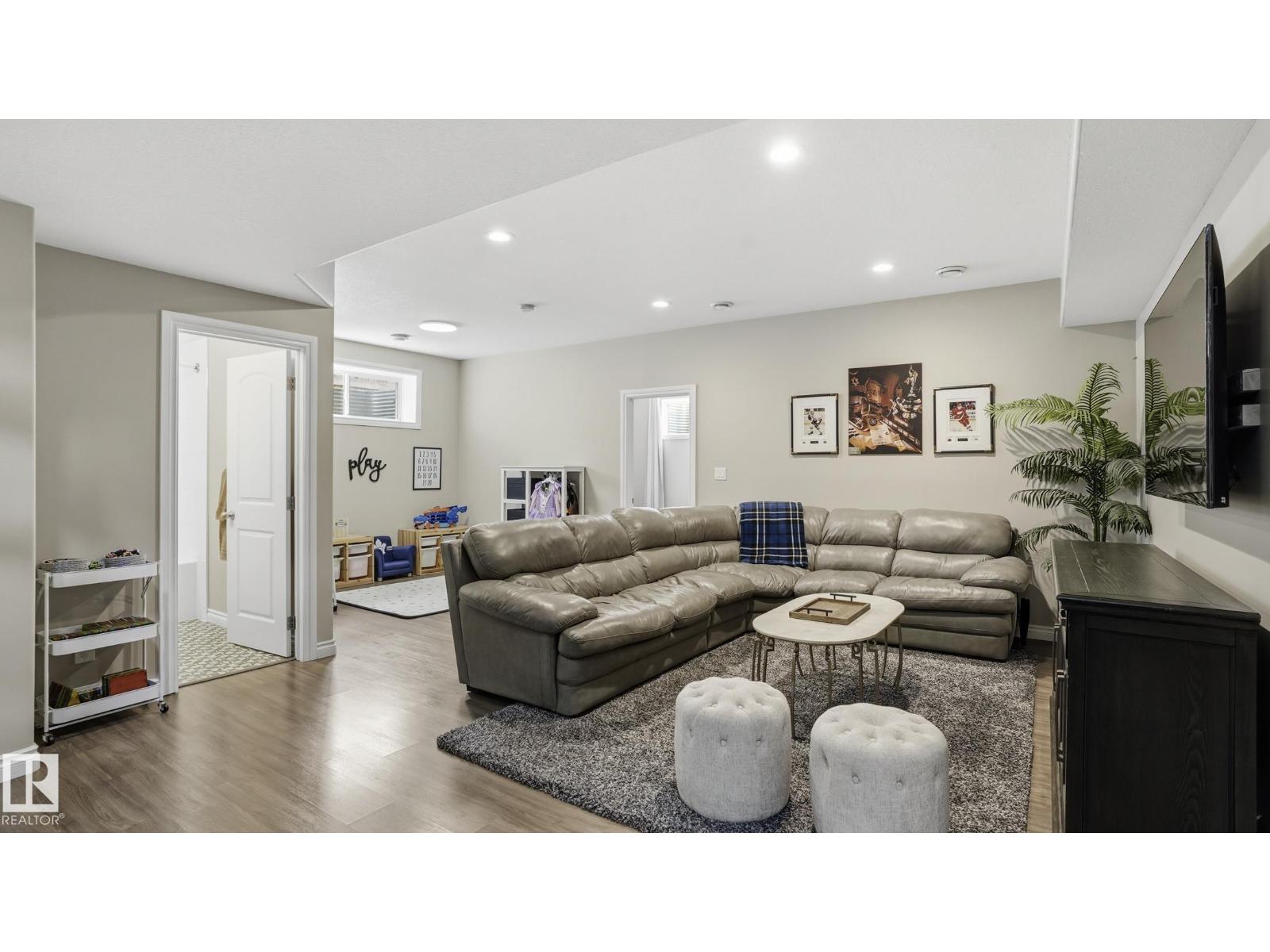 2620 ADAM CO SW - 36