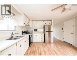 Kitchen - 28 Raworth Avenue, Moncton, NB E1H1J6 Photo 8