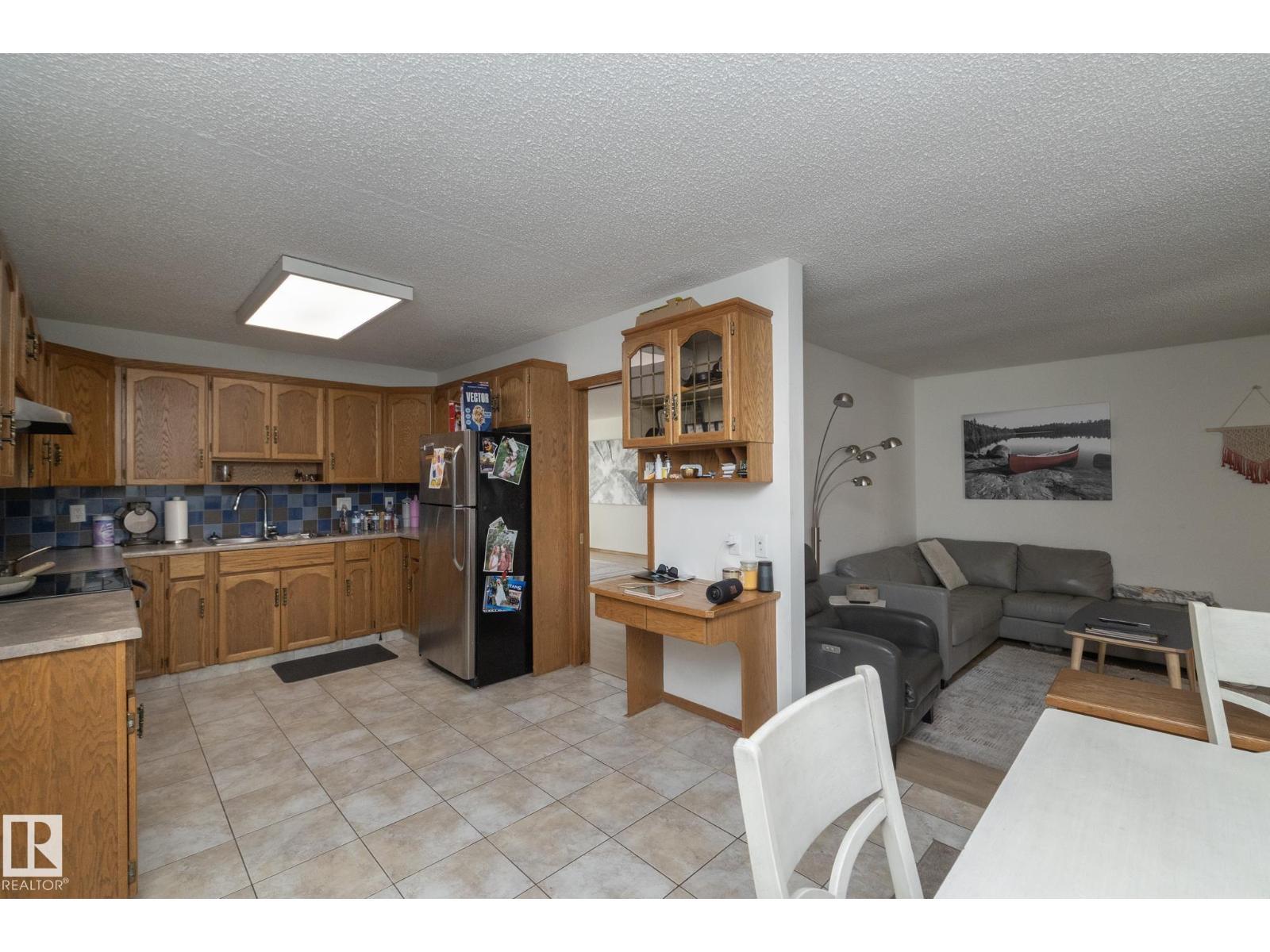 11138 30 AV NW - 24