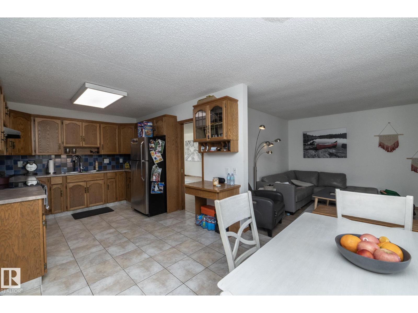 11138 30 AV NW - 36