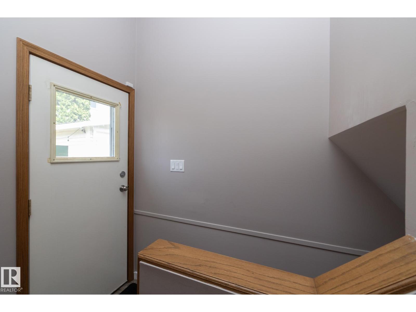 11138 30 AV NW - 42