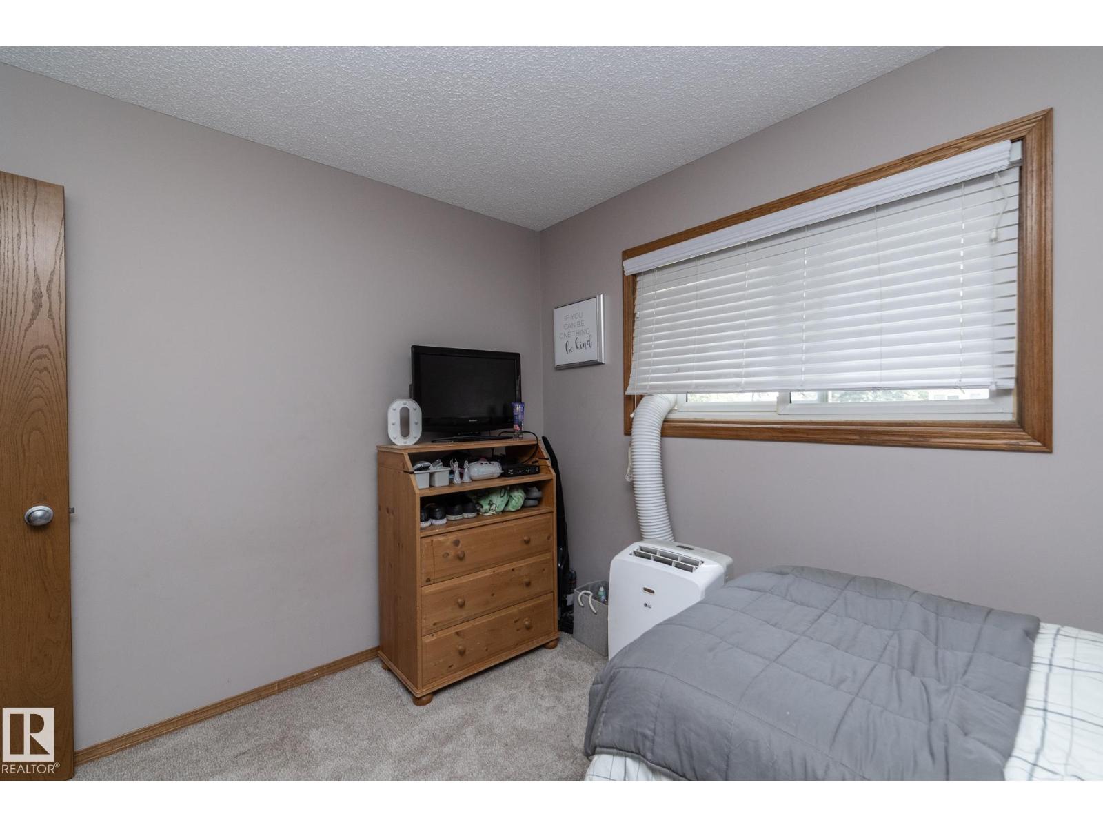 11138 30 AV NW - 30