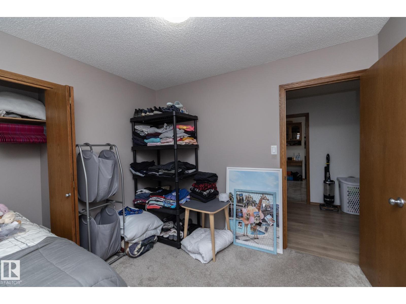11138 30 AV NW - 31
