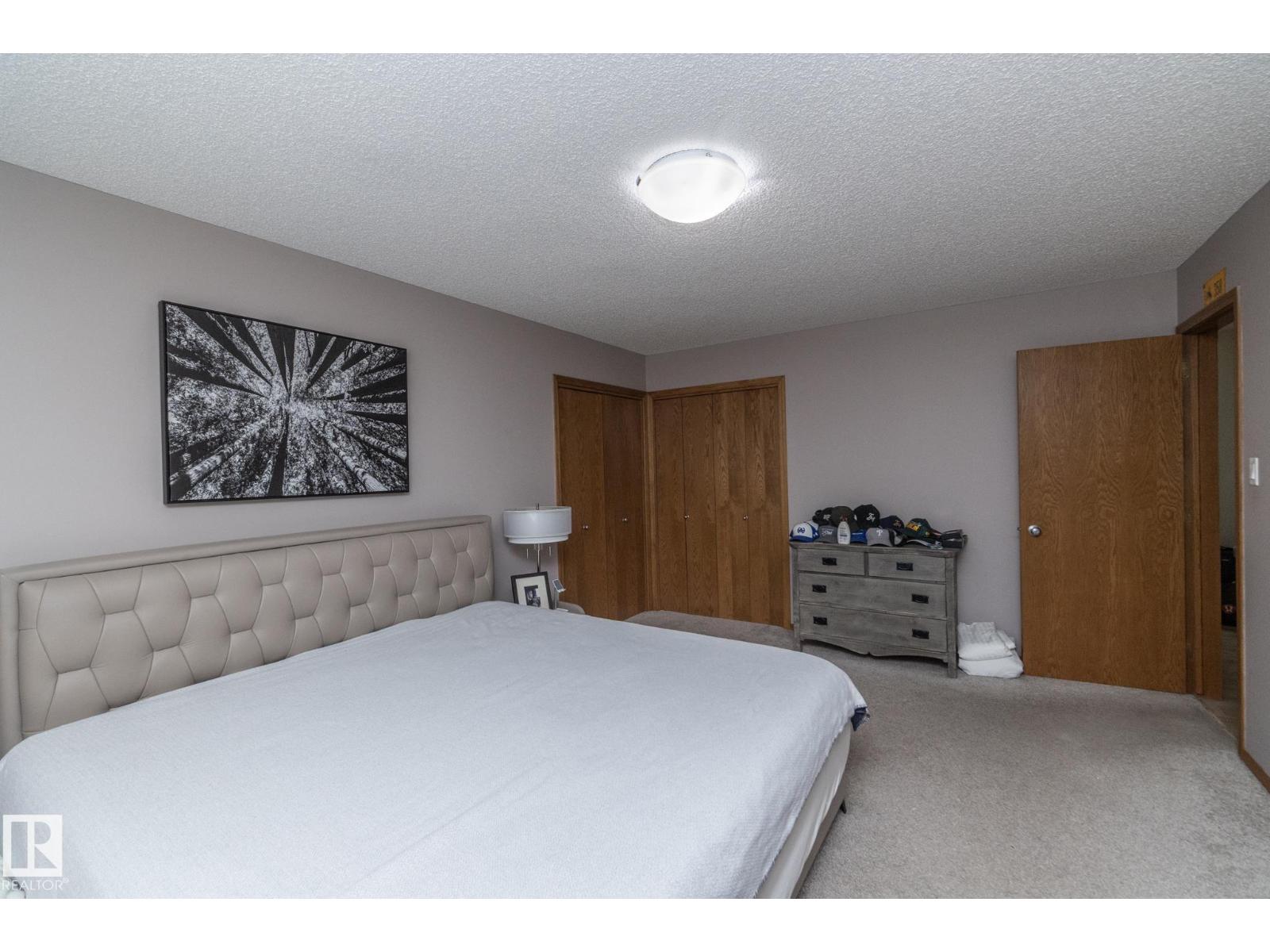 11138 30 AV NW - 27