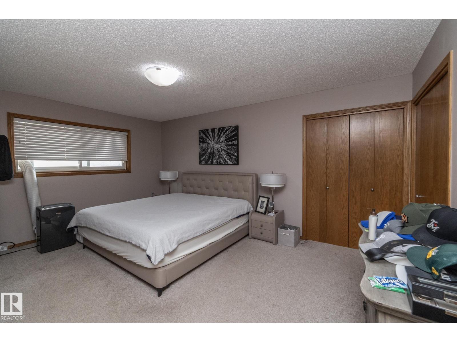 11138 30 AV NW - 25