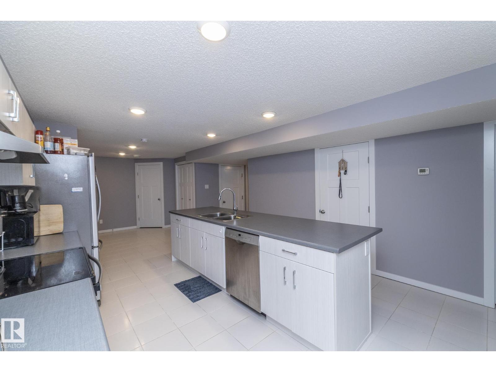 11138 30 AV NW - 57