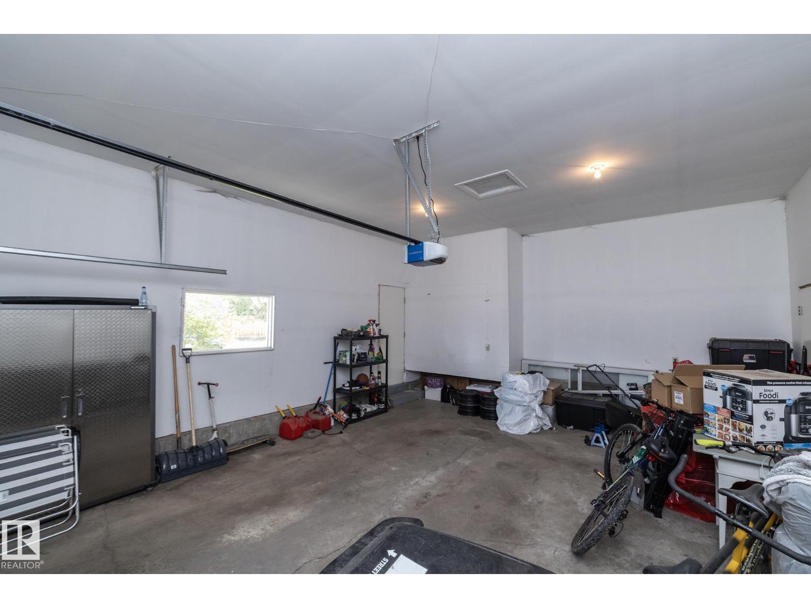 11138 30 AV NW - 70