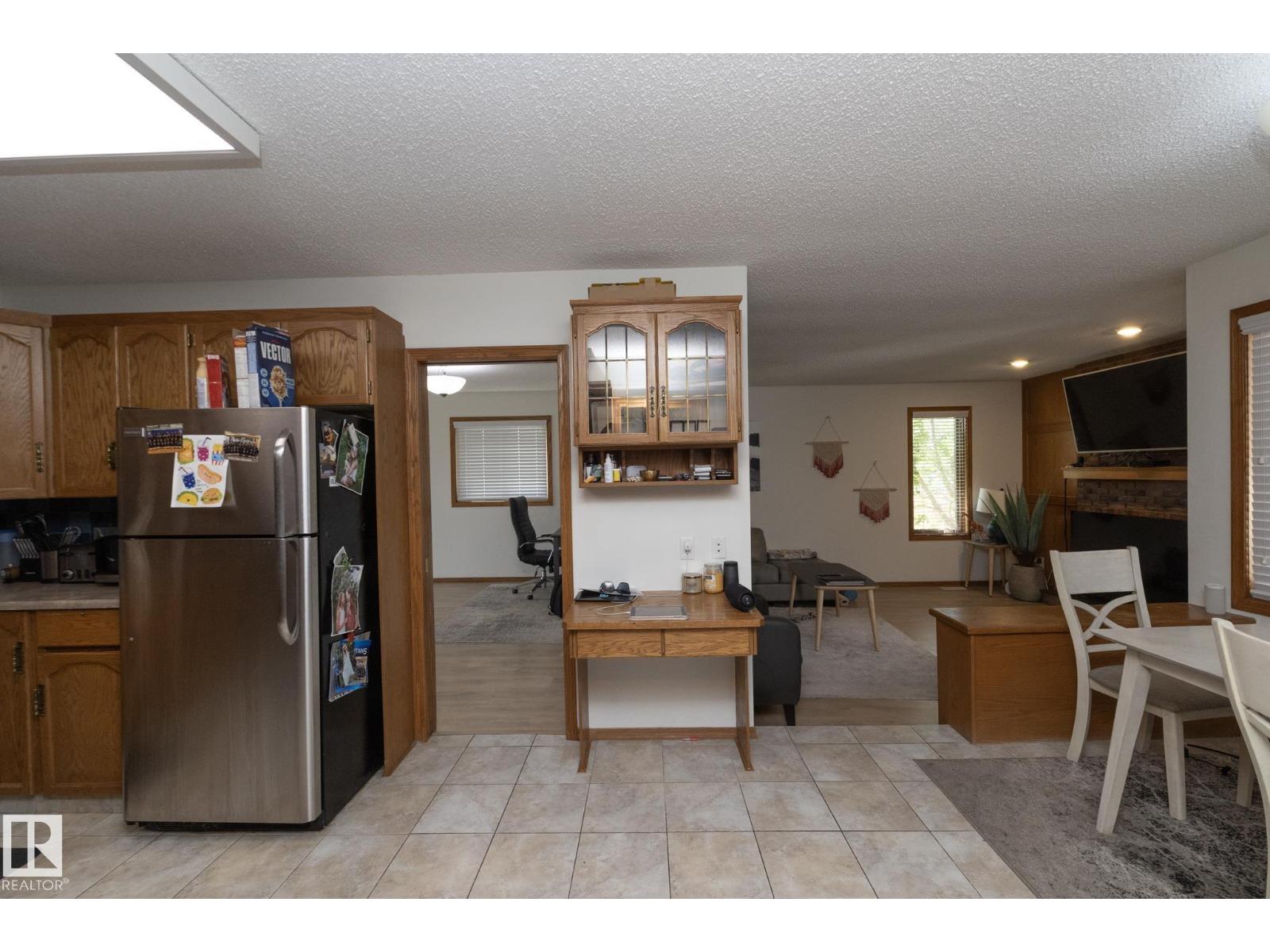 11138 30 AV NW - 23