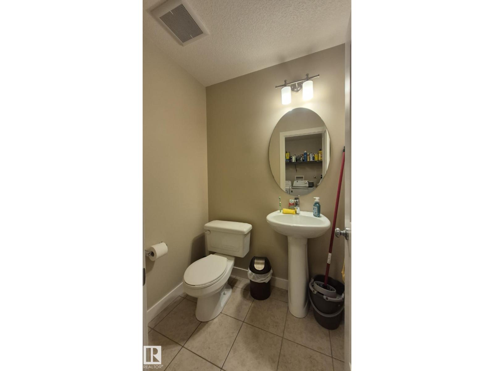 2044 33B ST NW NW - 23