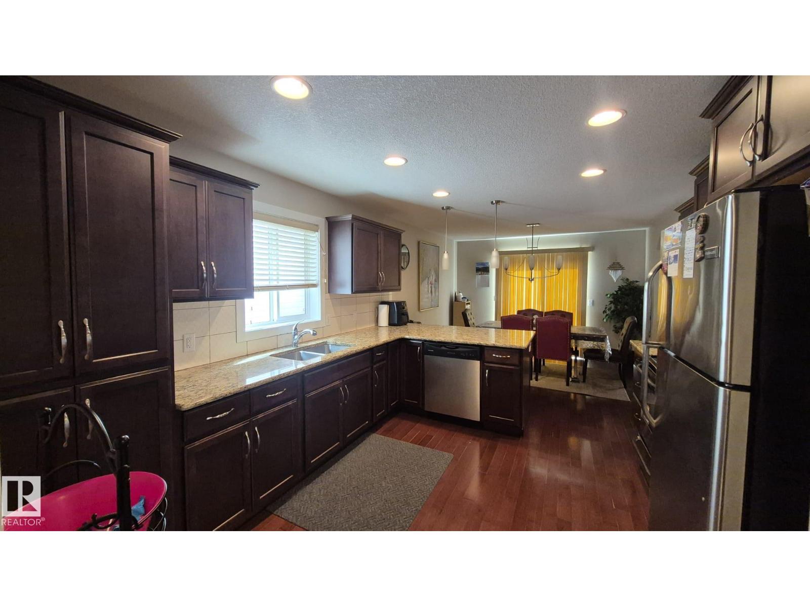 2044 33B ST NW NW - 31