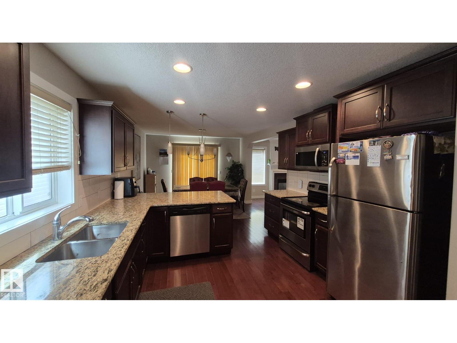 2044 33B ST NW NW - 32