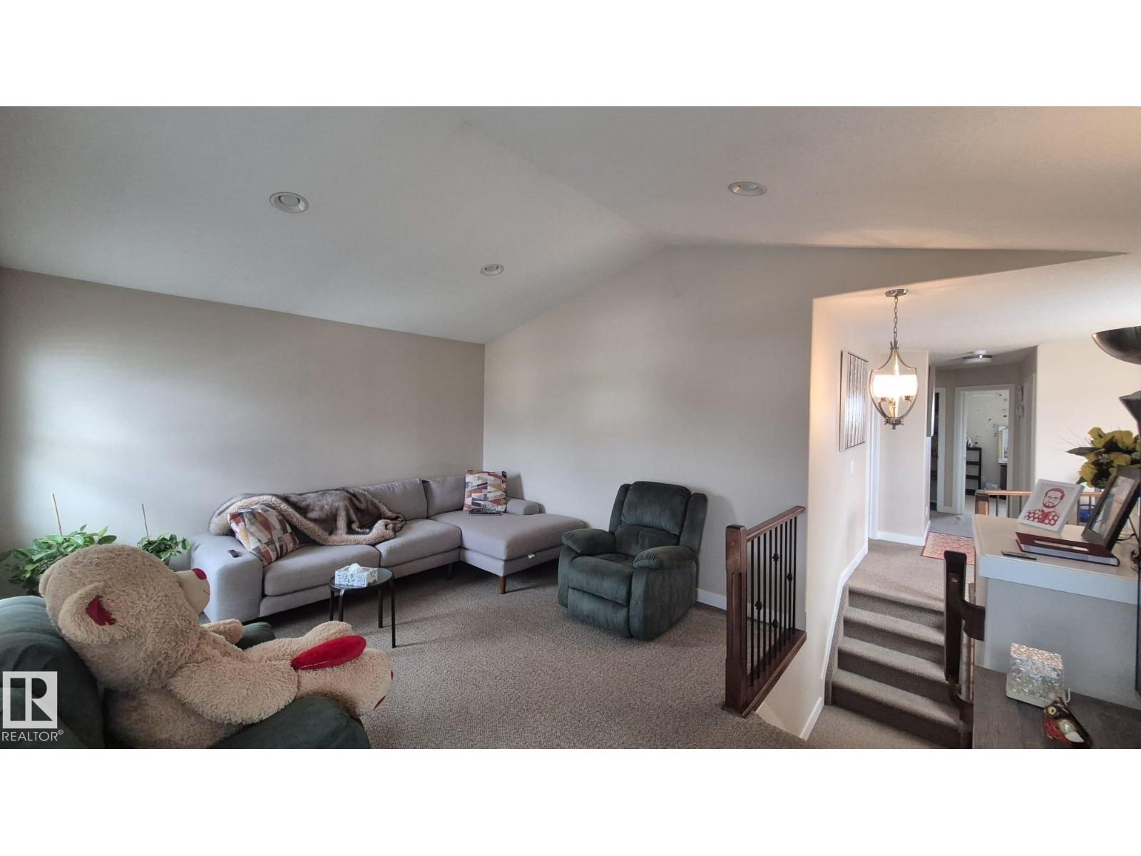 2044 33B ST NW NW - 20
