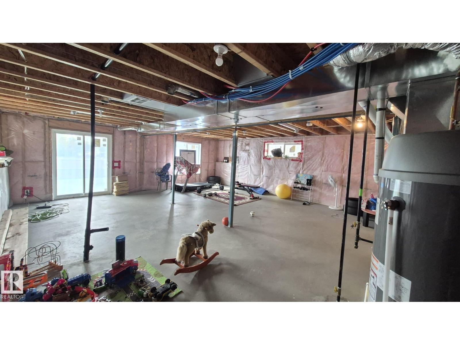 2044 33B ST NW NW - 43