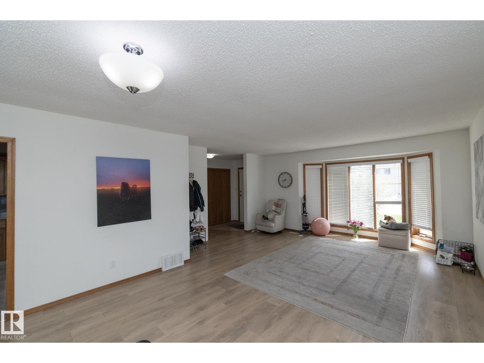 11138 30 AV NW - 17
