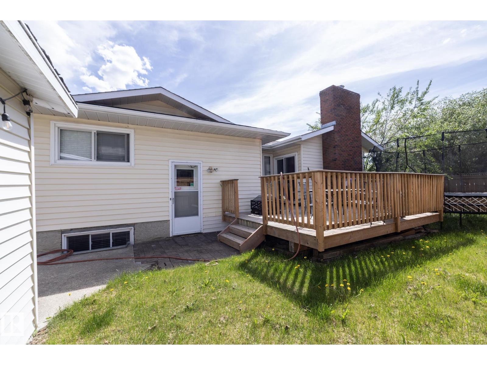 11138 30 AV NW - 6