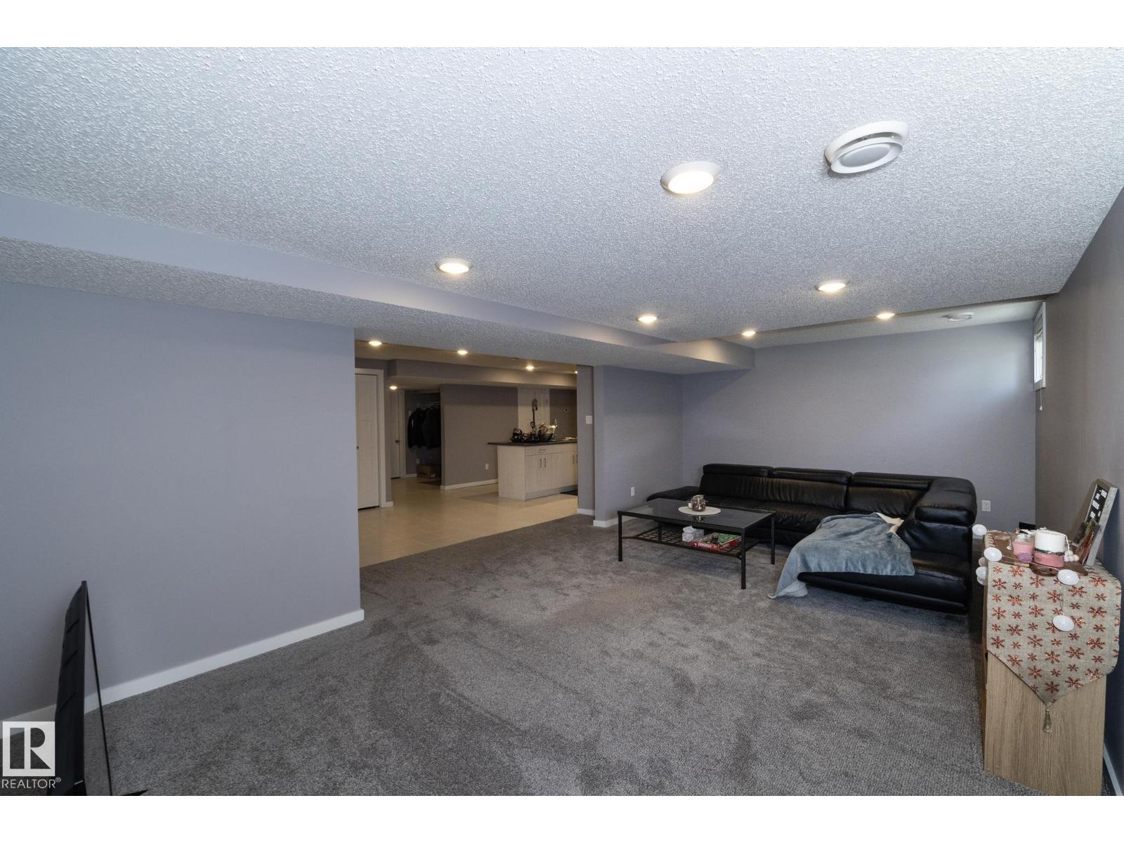 11138 30 AV NW - 63