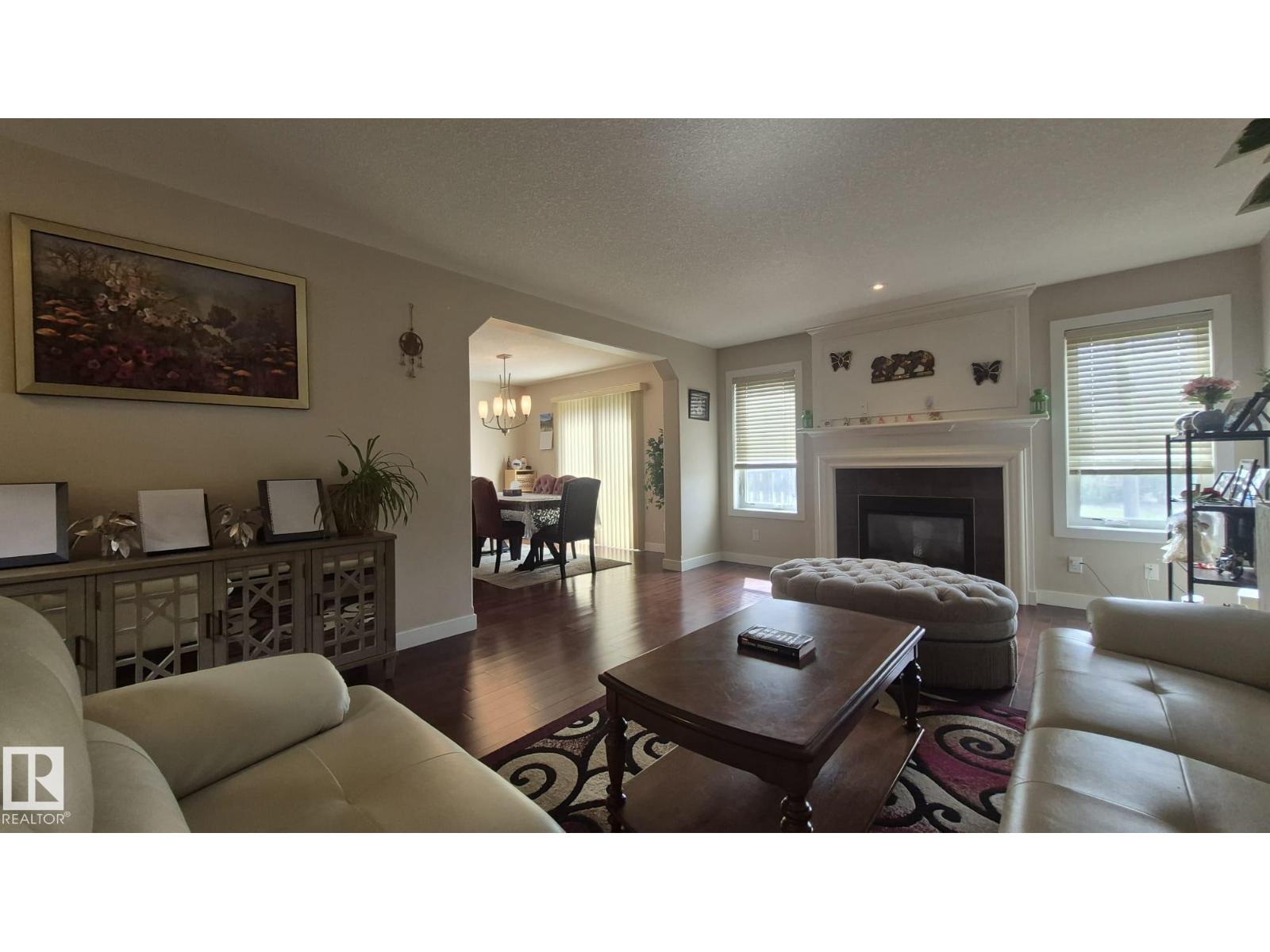 2044 33B ST NW NW - 37