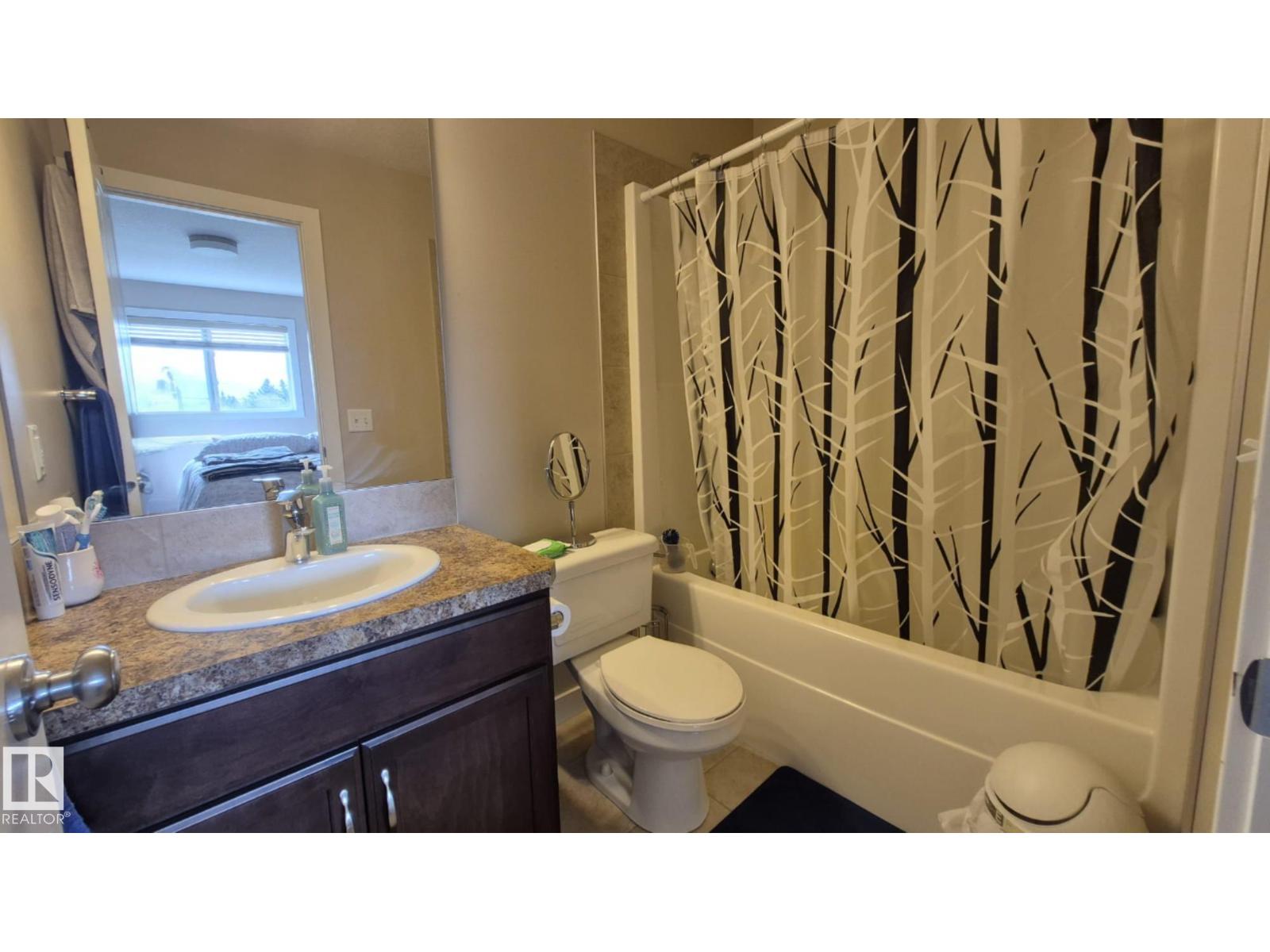 2044 33B ST NW NW - 4