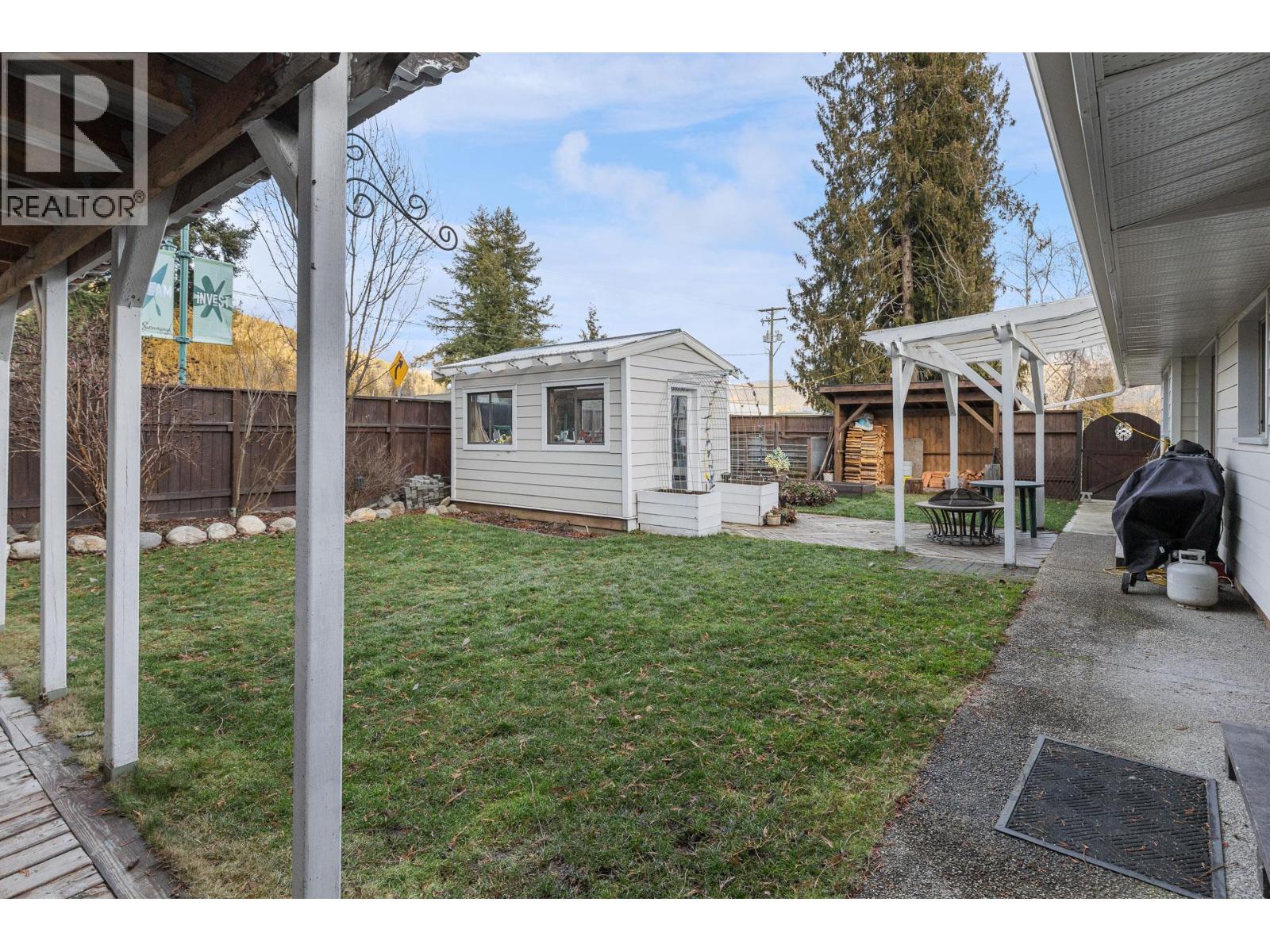  1210 Paradise Avenue, Sicamous