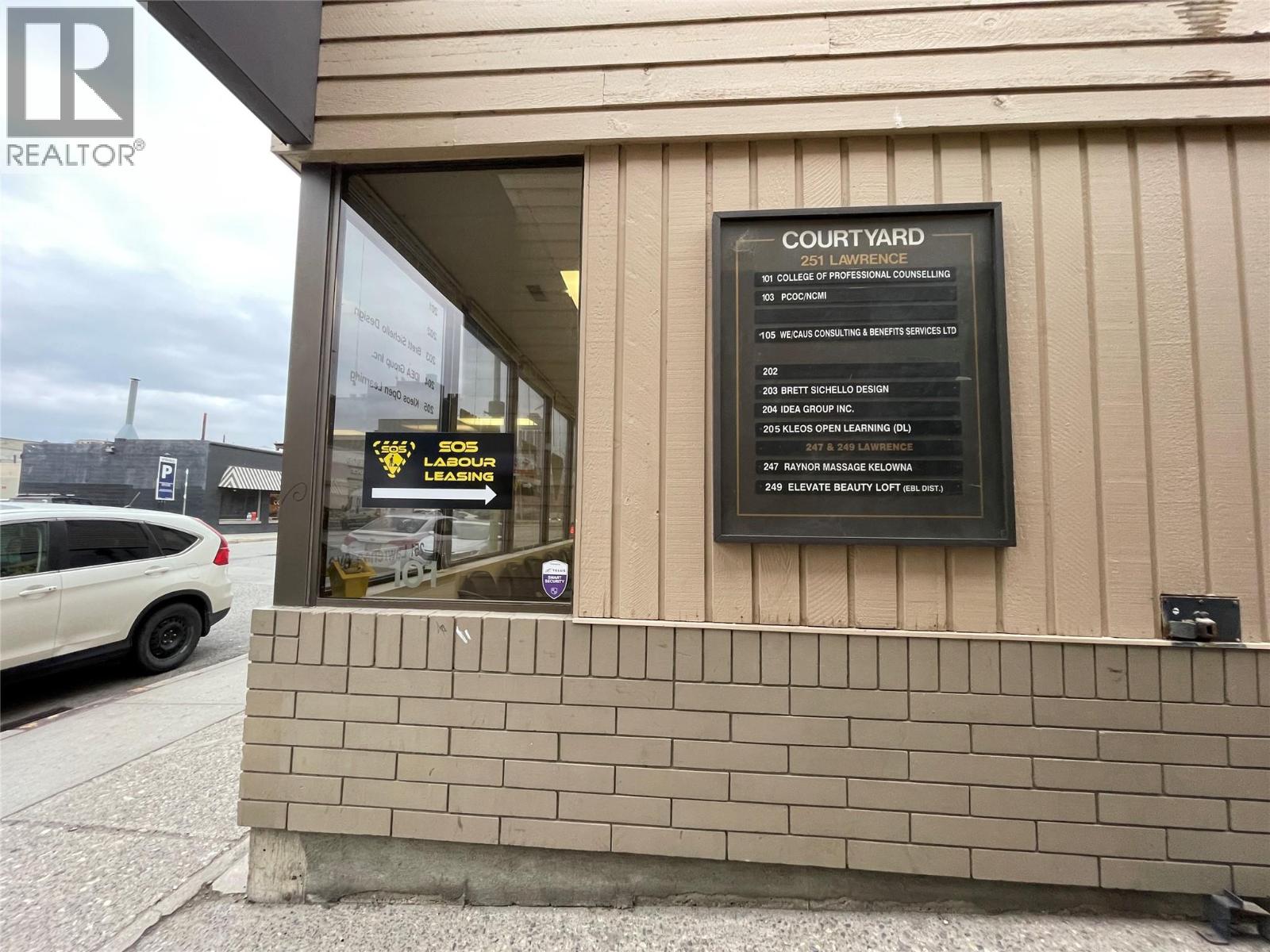 Office in Kelowna - Image 11