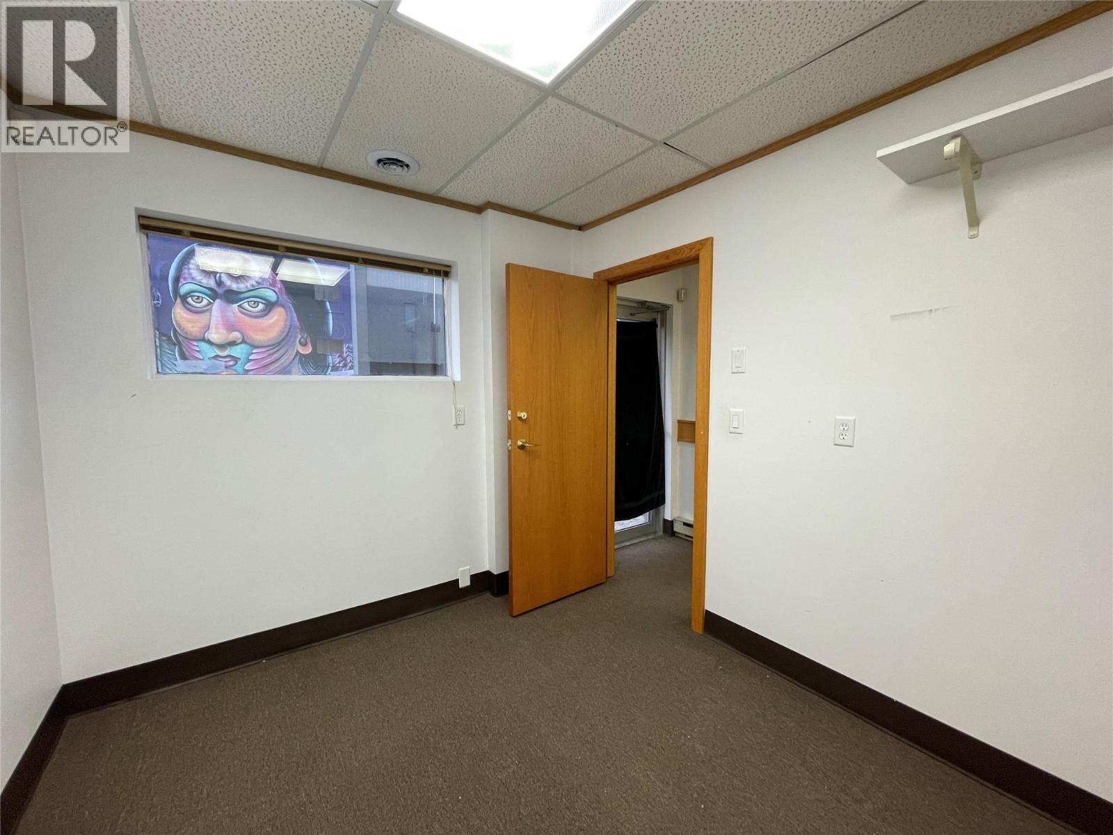 Office in Kelowna - Image 6