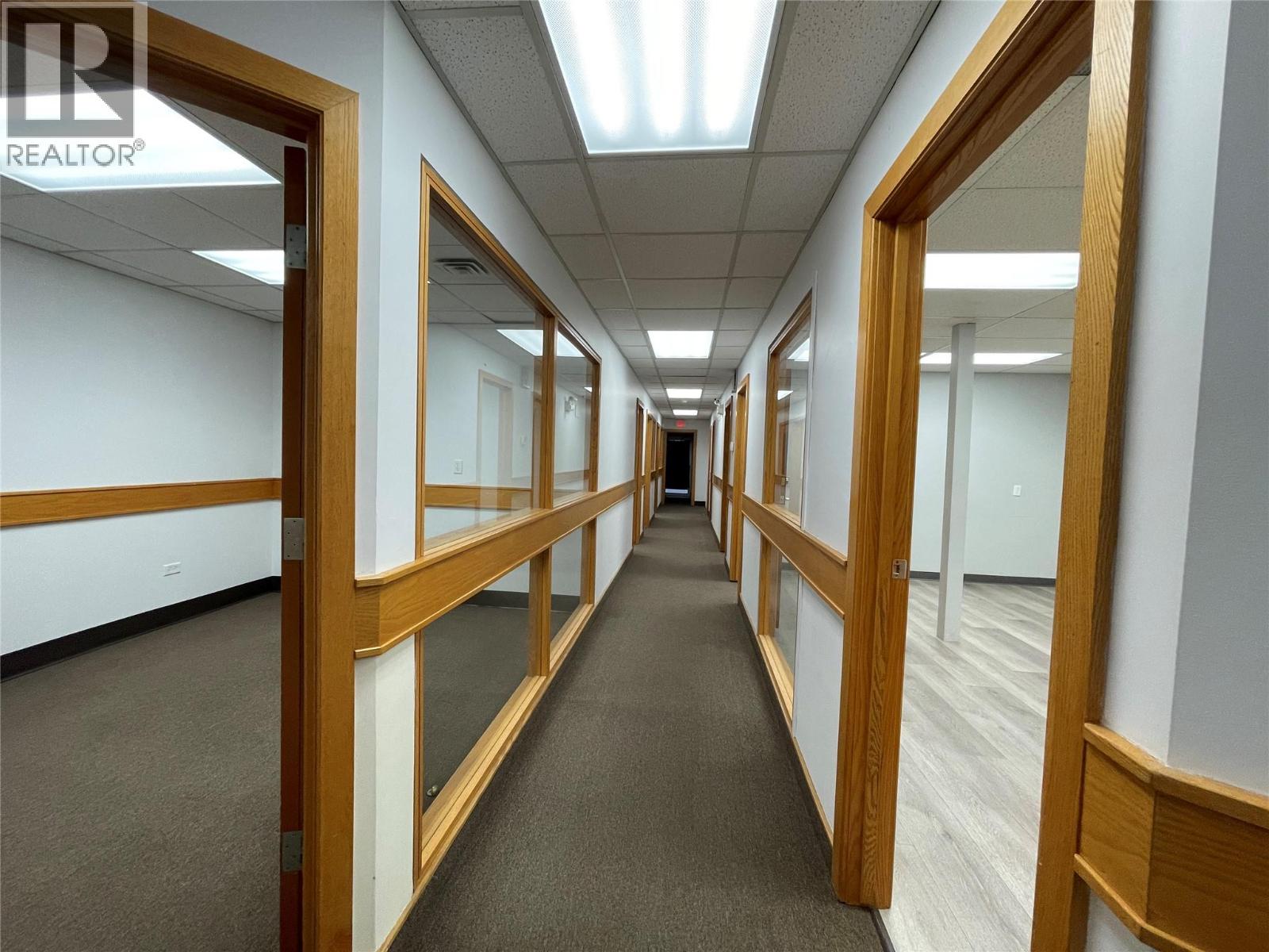Office in Kelowna - Image 13