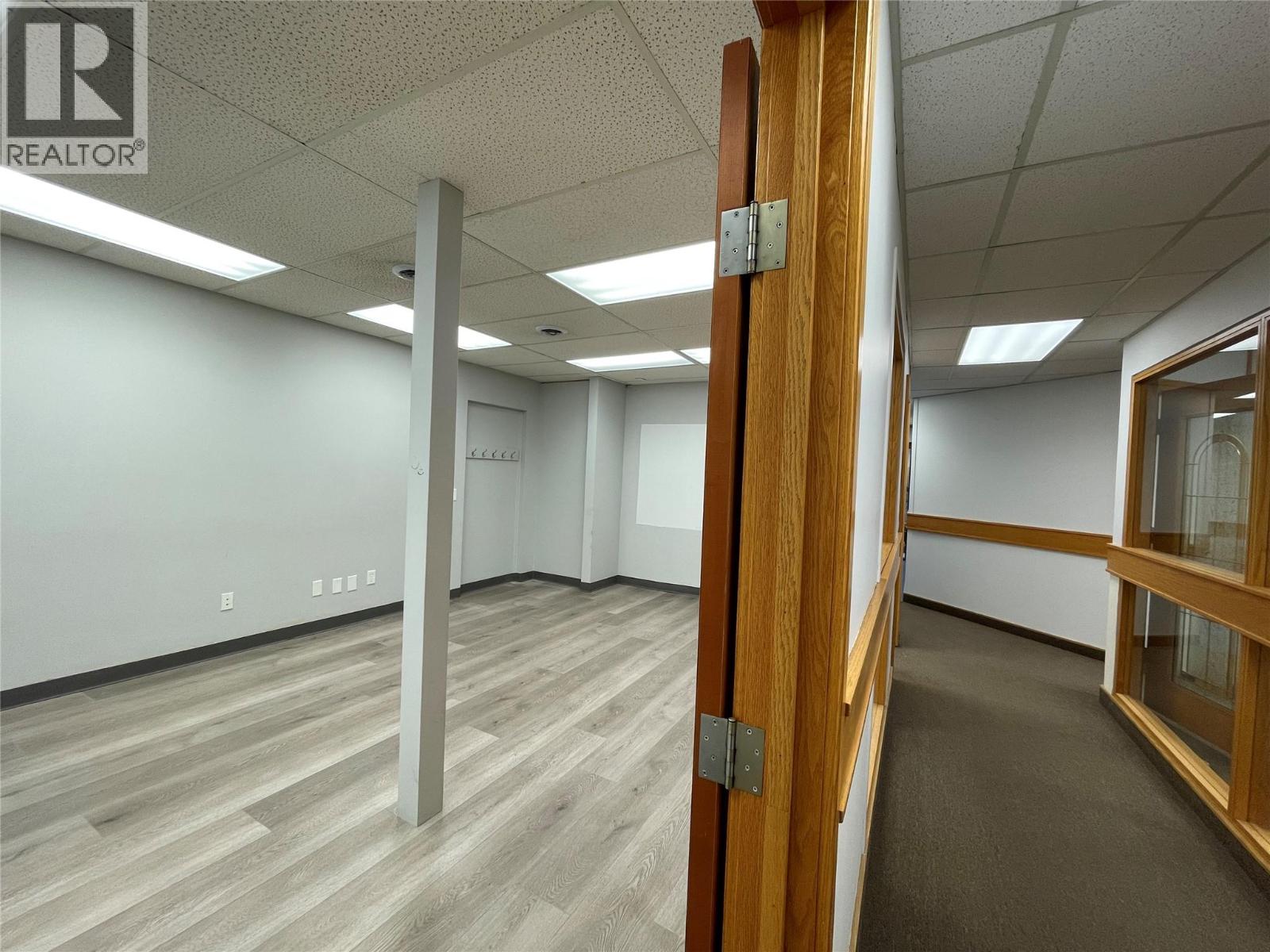 Office in Kelowna - Image 7