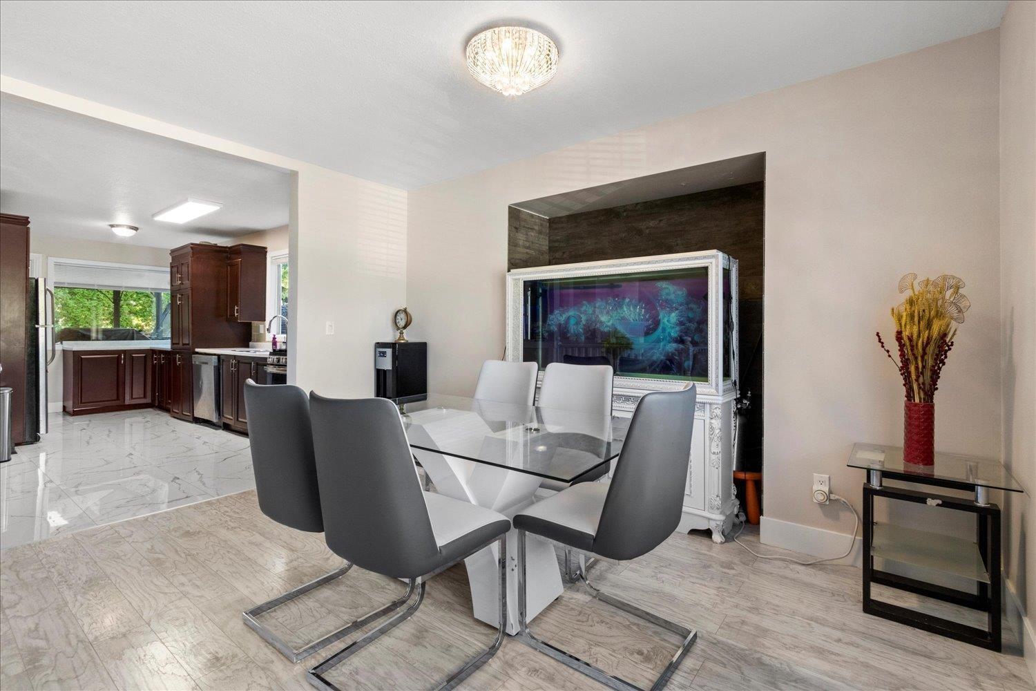 5 Bed, 3 Bath House for Sale in Mission – 8102 KNIGHT AVENUE, Mission – MLS# R3125912 - Image 12