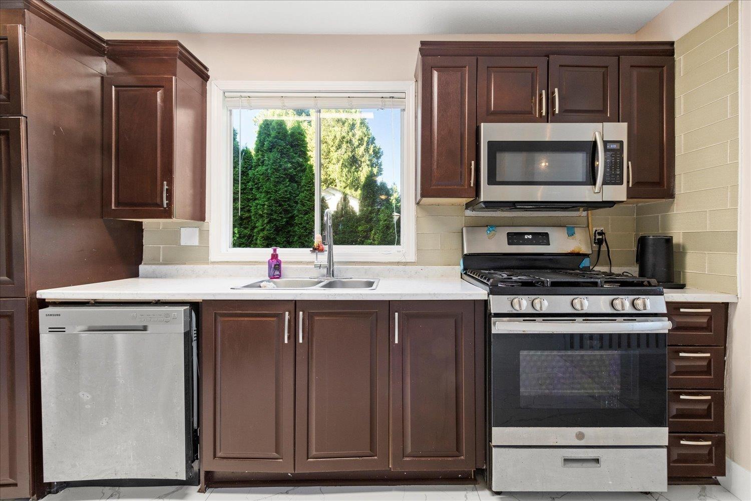 5 Bed, 3 Bath House for Sale in Mission – 8102 KNIGHT AVENUE, Mission – MLS# R3125912 - Image 9