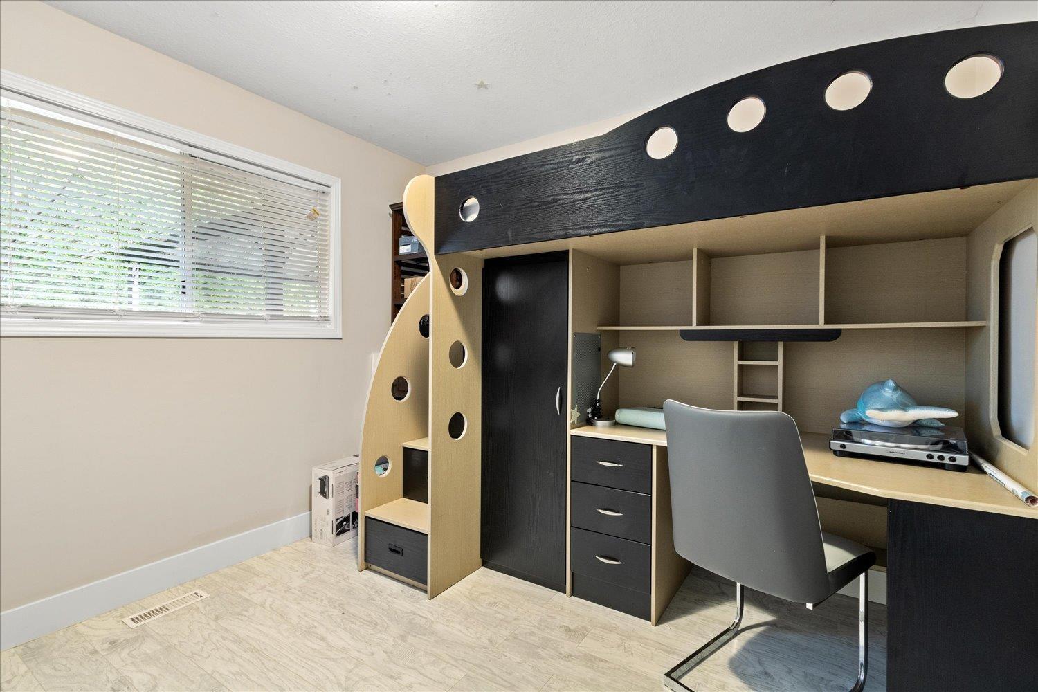 5 Bed, 3 Bath House for Sale in Mission – 8102 KNIGHT AVENUE, Mission – MLS# R3125912 - Image 13