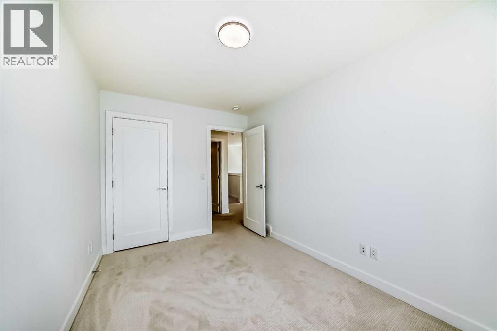 7403 202 Avenue SE - 24