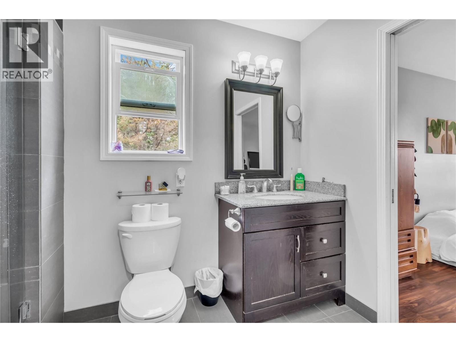 5738 Goudie Road - 73
