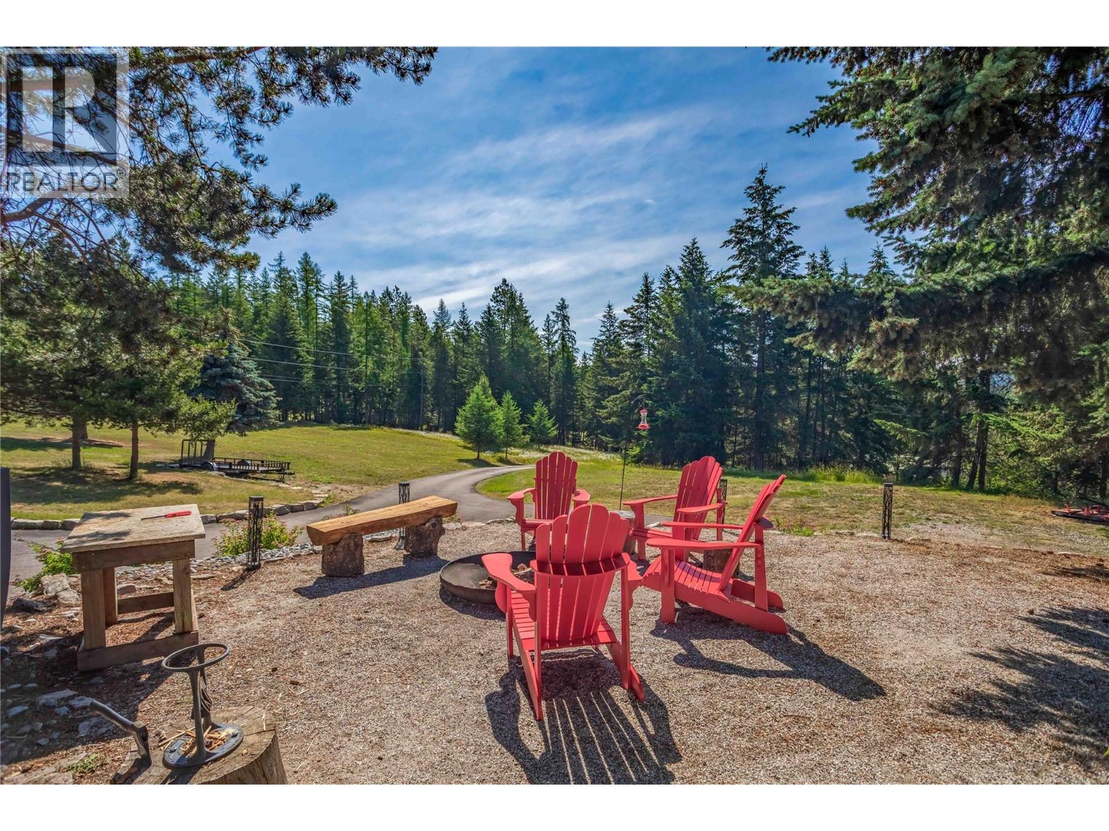 5738 Goudie Road - 21
