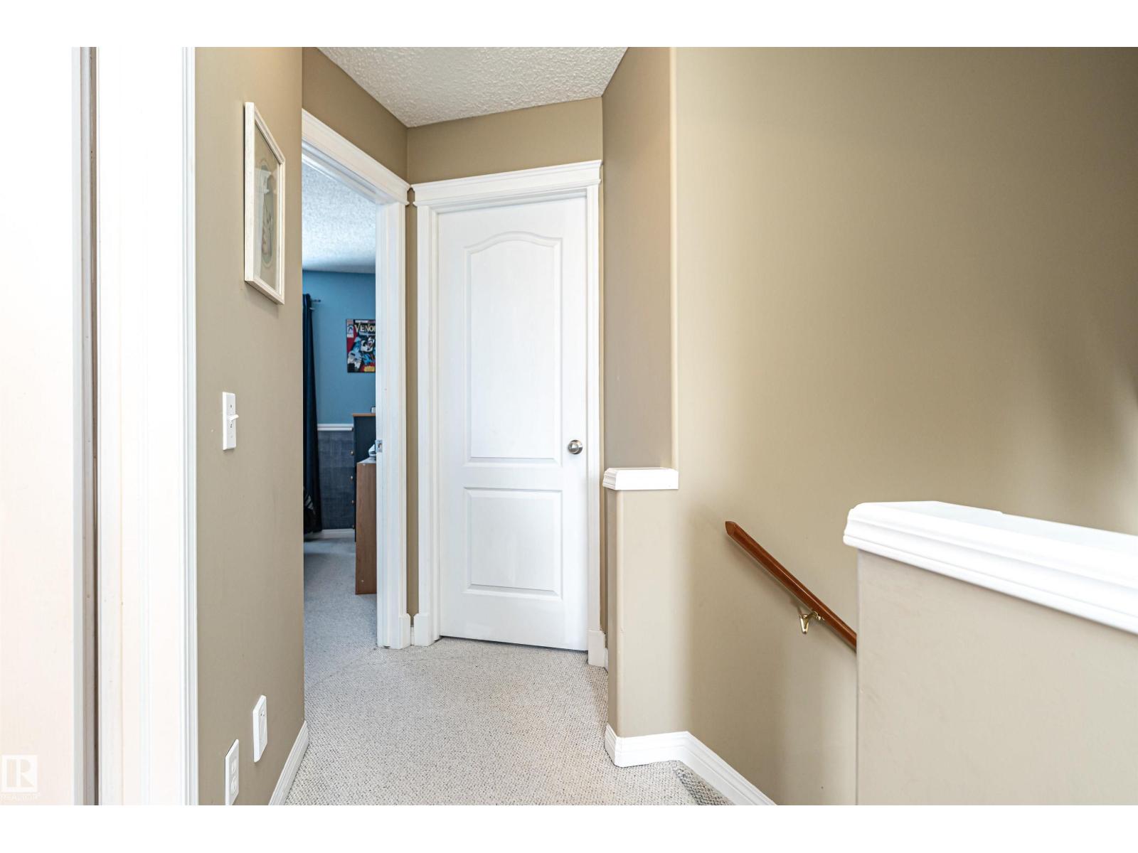 19047 51 AV NW - 43