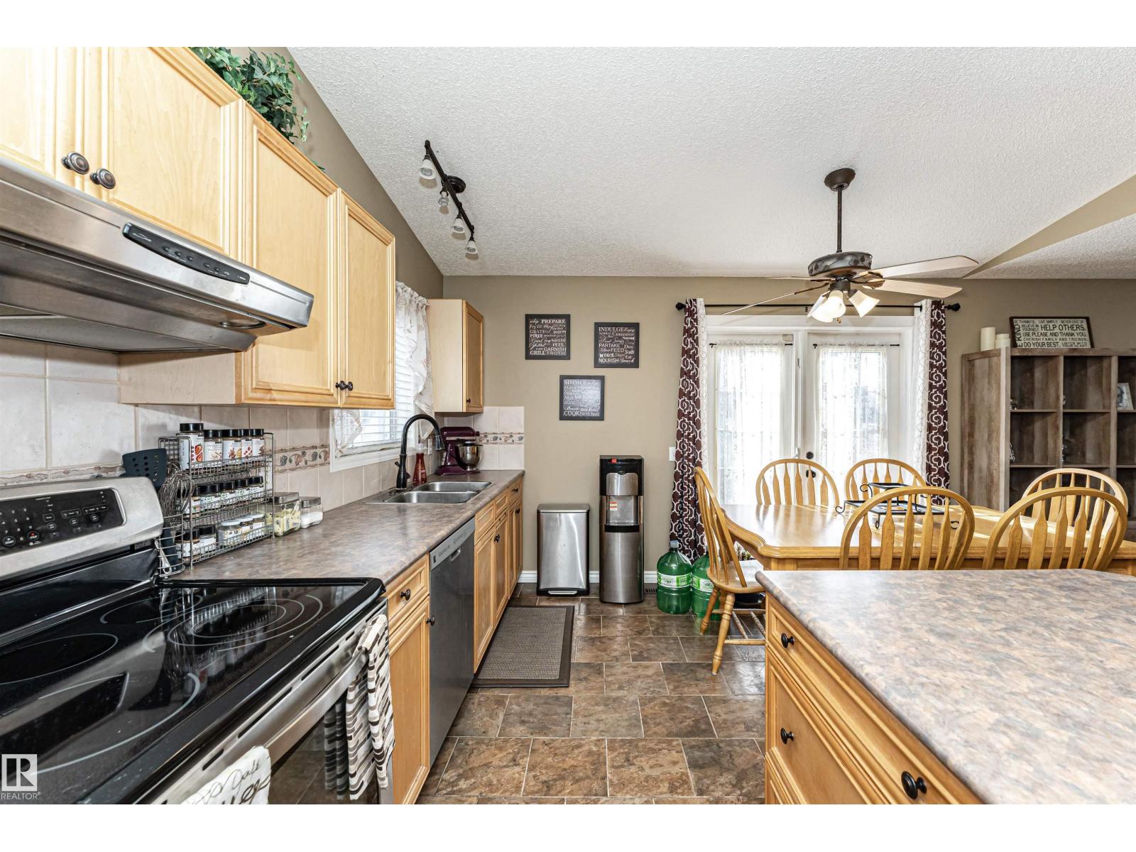 19047 51 AV NW - 22