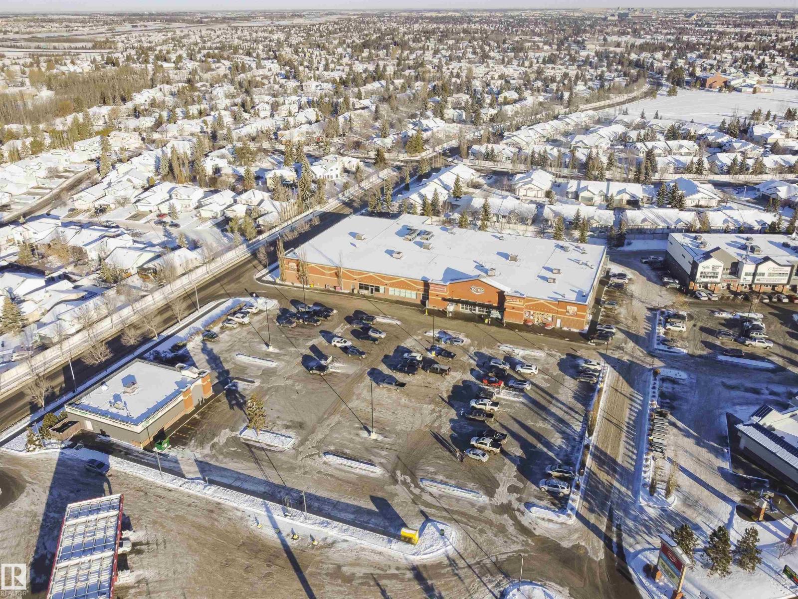 19047 51 AV NW - 58