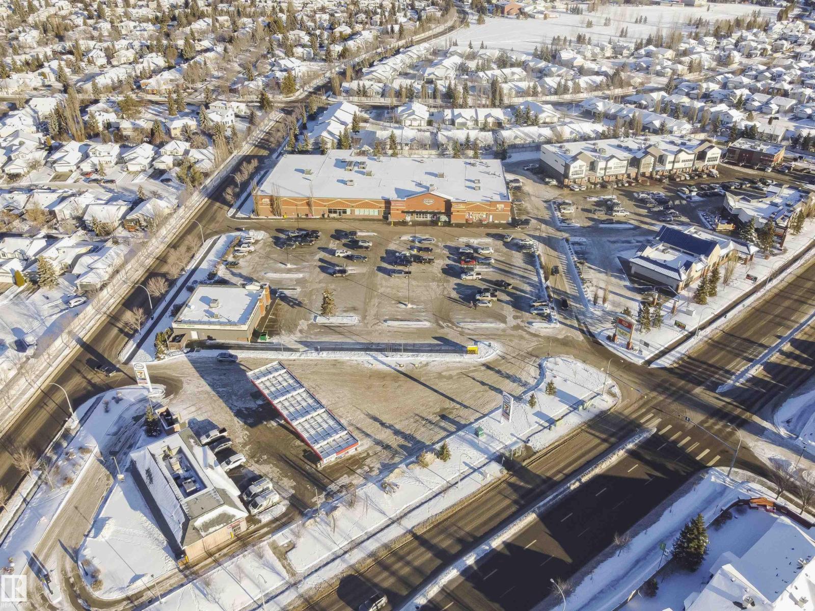 19047 51 AV NW - 57