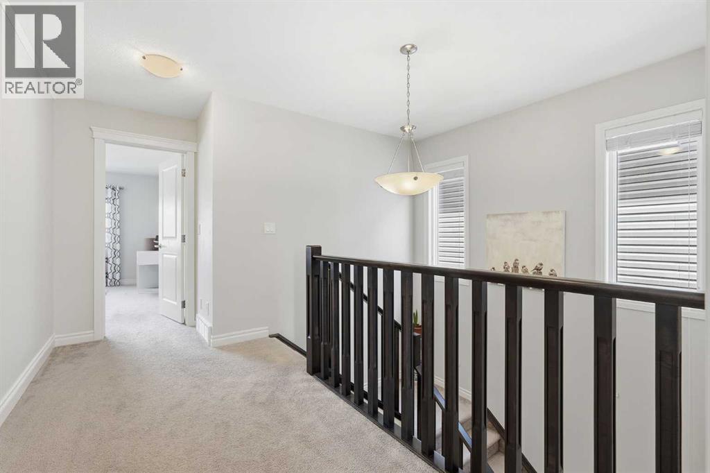 345 Evansglen Drive NW - 21