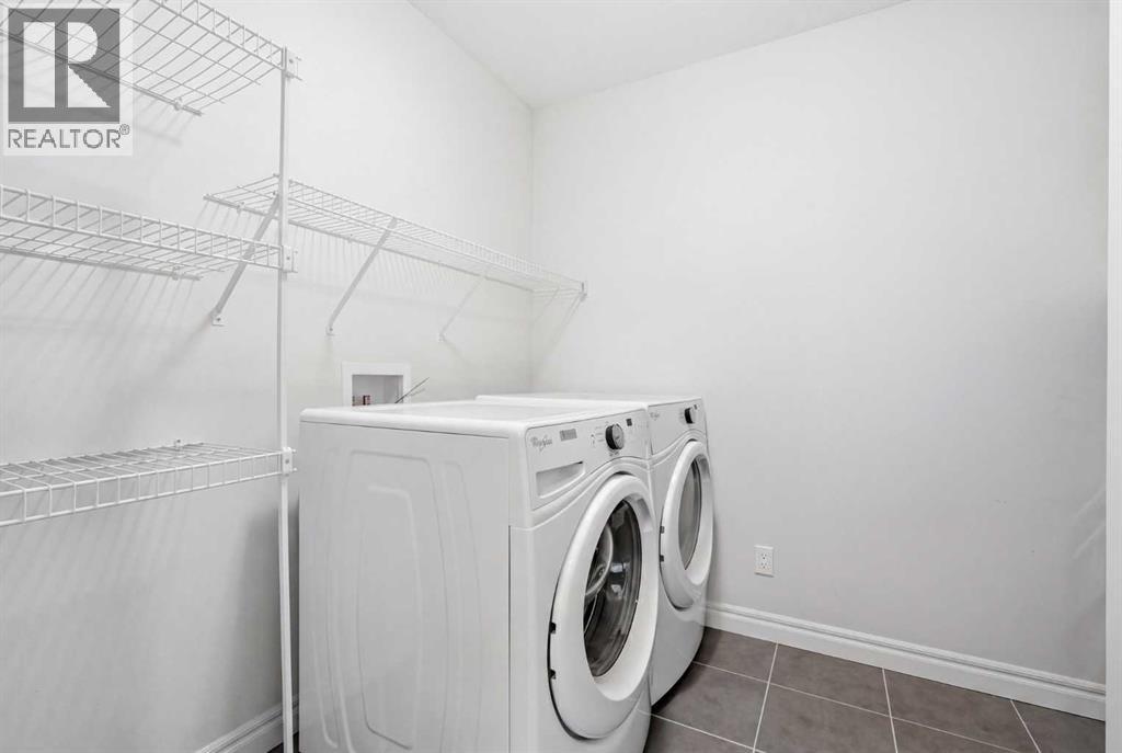 345 Evansglen Drive NW - 34